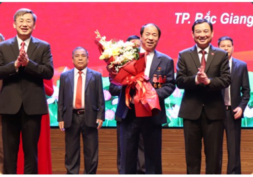 UBND tỉnh Bắc Giang và Công ty cổ phần FPT ký thỏa thuận hợp tác phát triển, nghiên cứu đầu tư